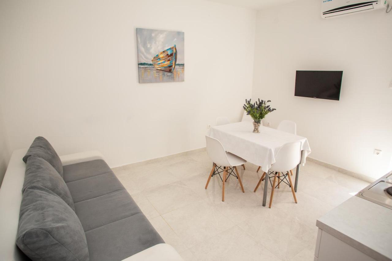 Apartment Katarina Novalja Eksteriør bilde
